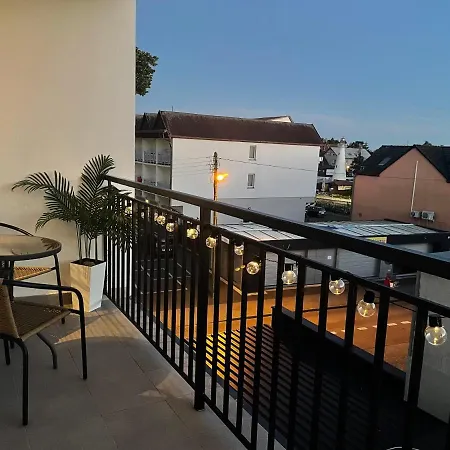 Apartament Lenka Apartment *